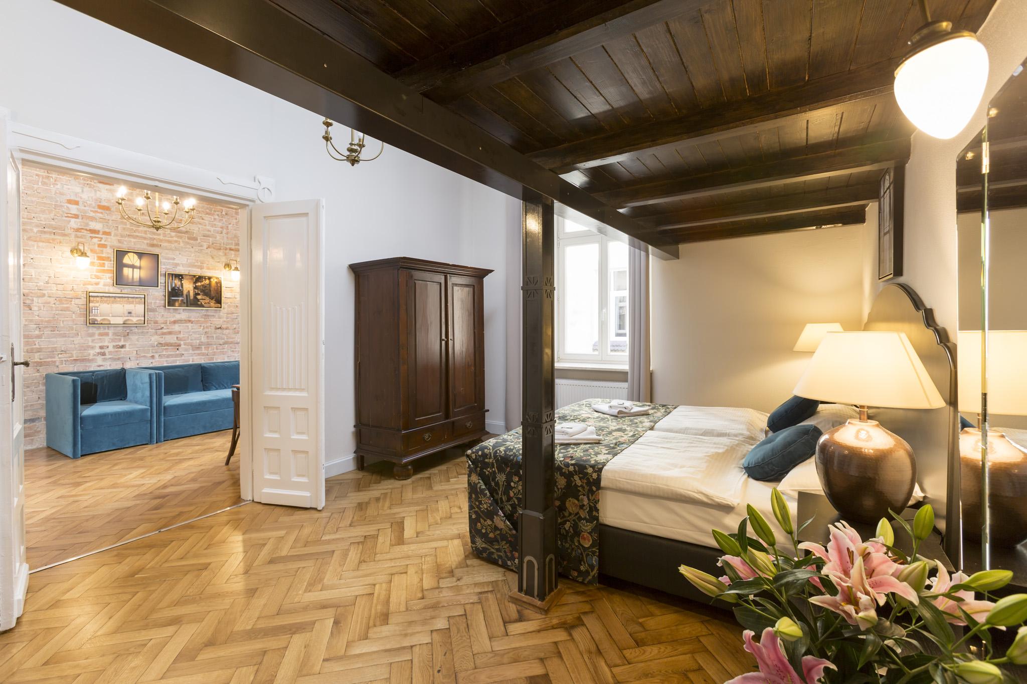 Antique Apartments Plac Szczepanski Krakow Exterior photo