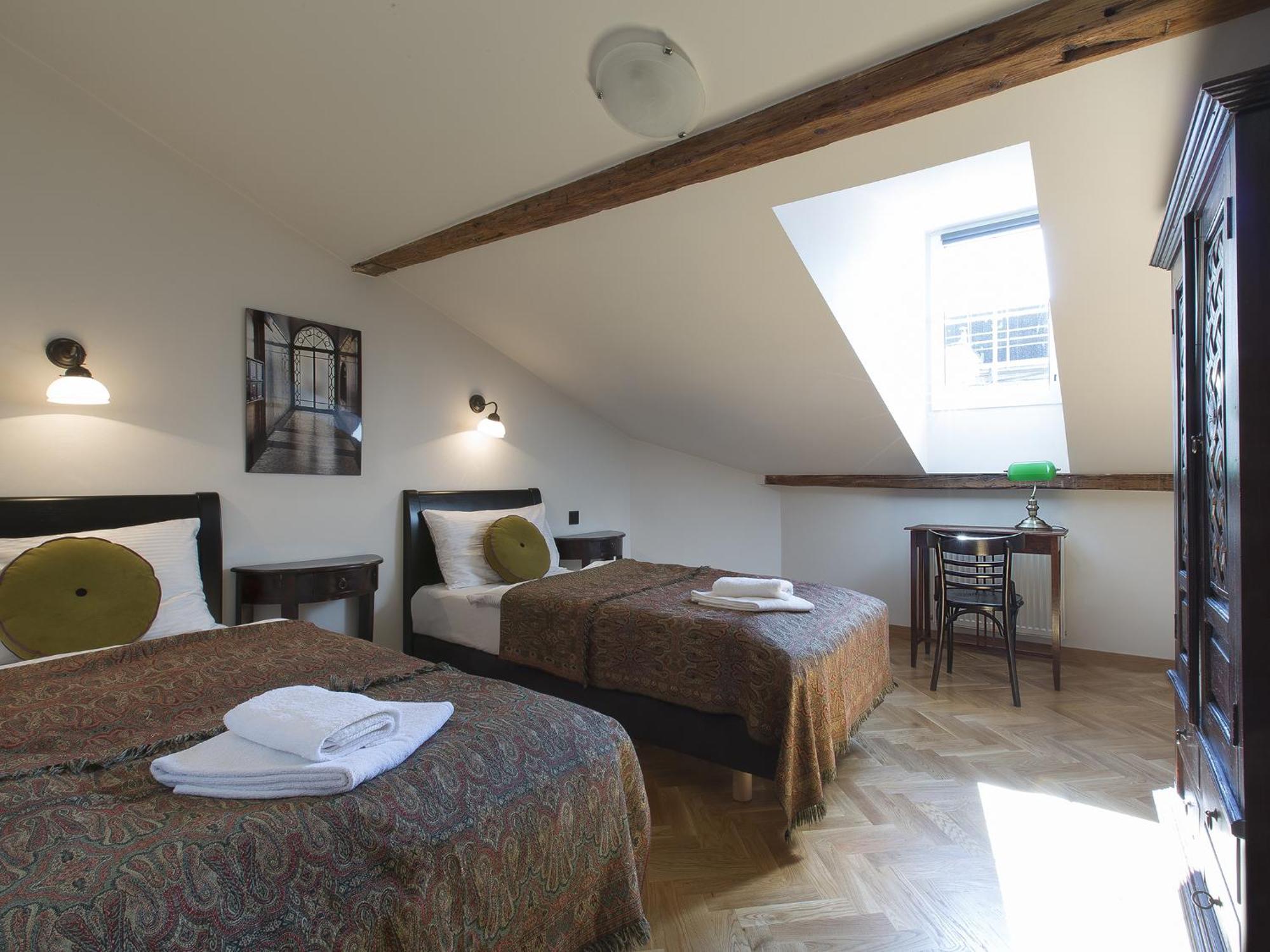 Antique Apartments Plac Szczepanski Krakow Room photo