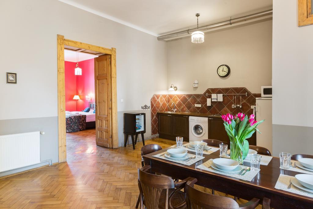 Antique Apartments Plac Szczepanski Krakow Exterior photo